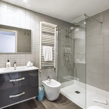 アパート La Senia